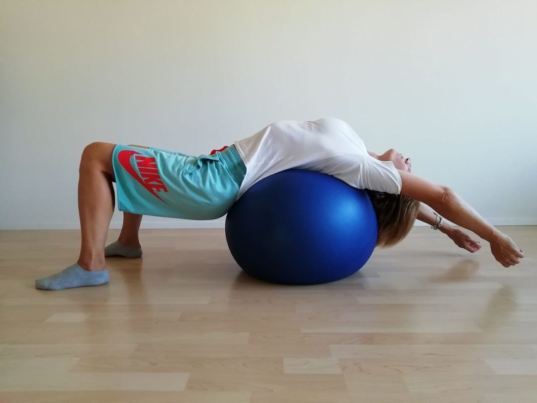 Esercizi di stretching per la schiena Obiettivo Salute