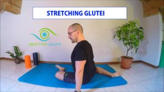 Stretching glutei